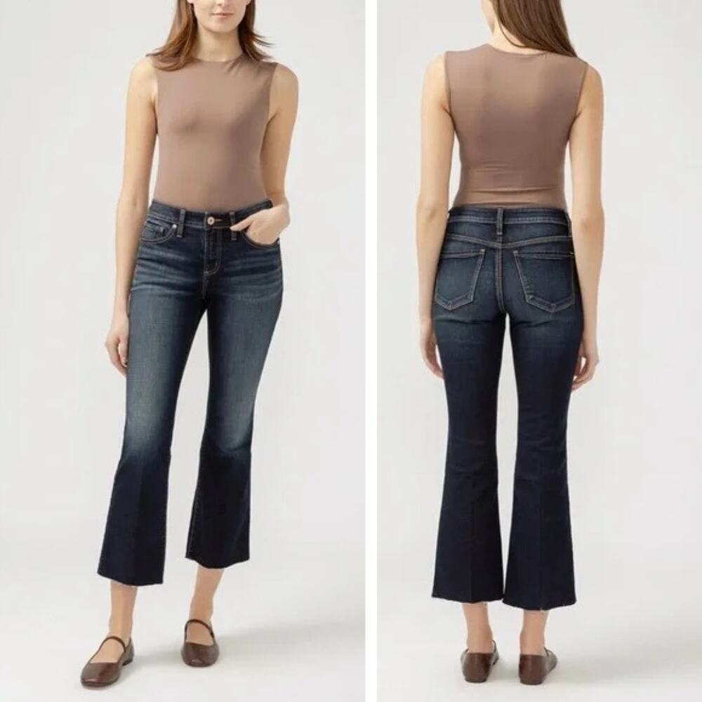 NWT SILVER JEANS Suki Curvy Fit Mid Rise Kick Flare Jean Size 24 Indigo